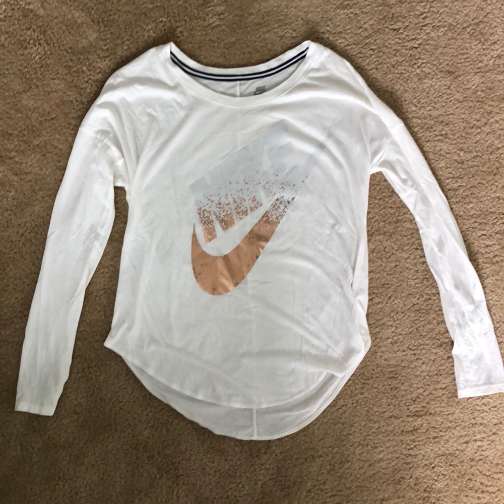 Nike long sleeve shirt (*NEW*)